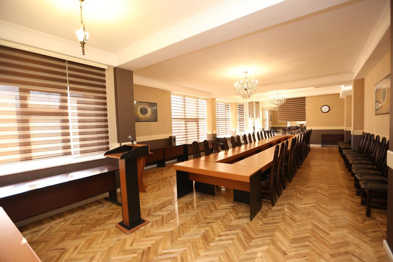 Irshad Hotel Баку Екстериор снимка