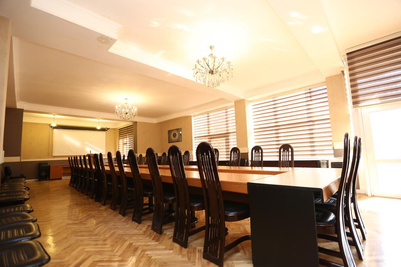 Irshad Hotel Баку Екстериор снимка