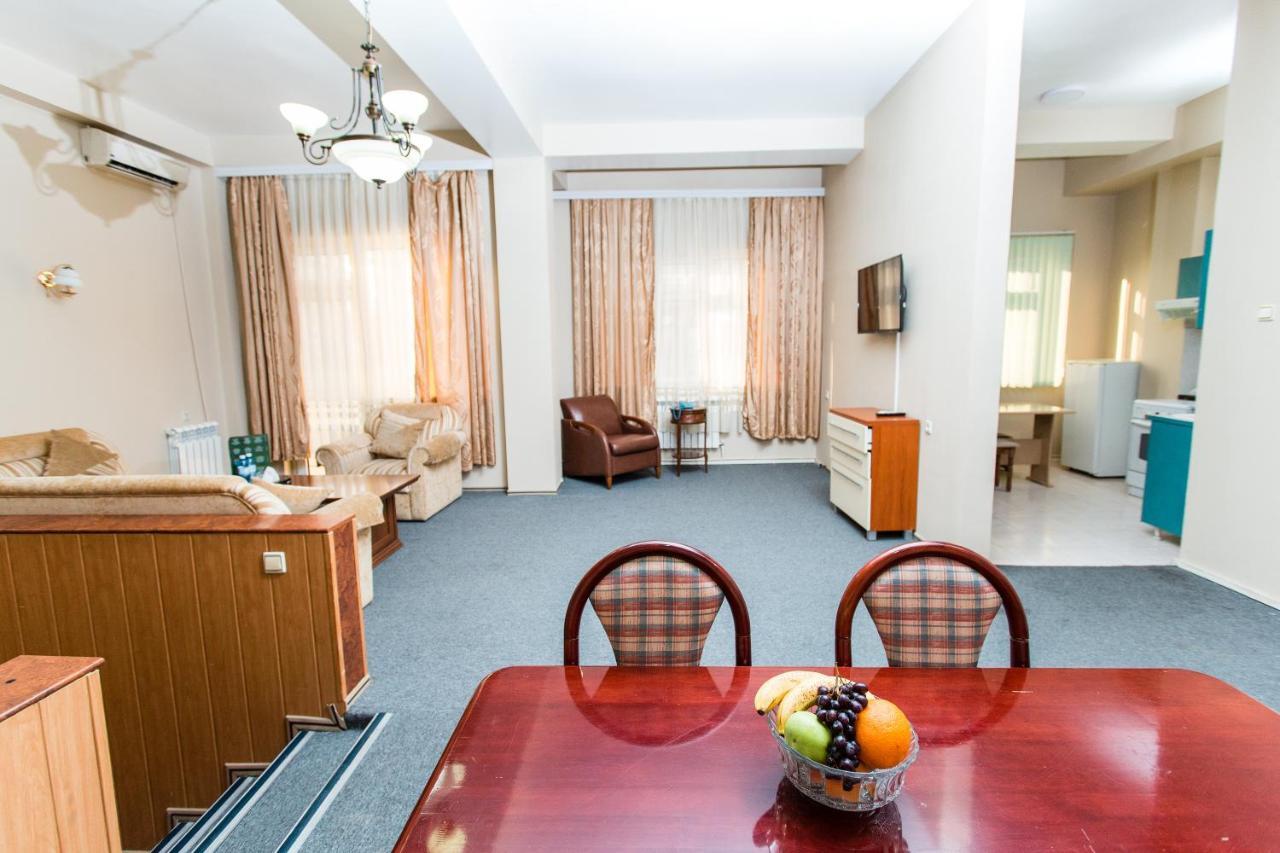 Irshad Hotel Баку Екстериор снимка