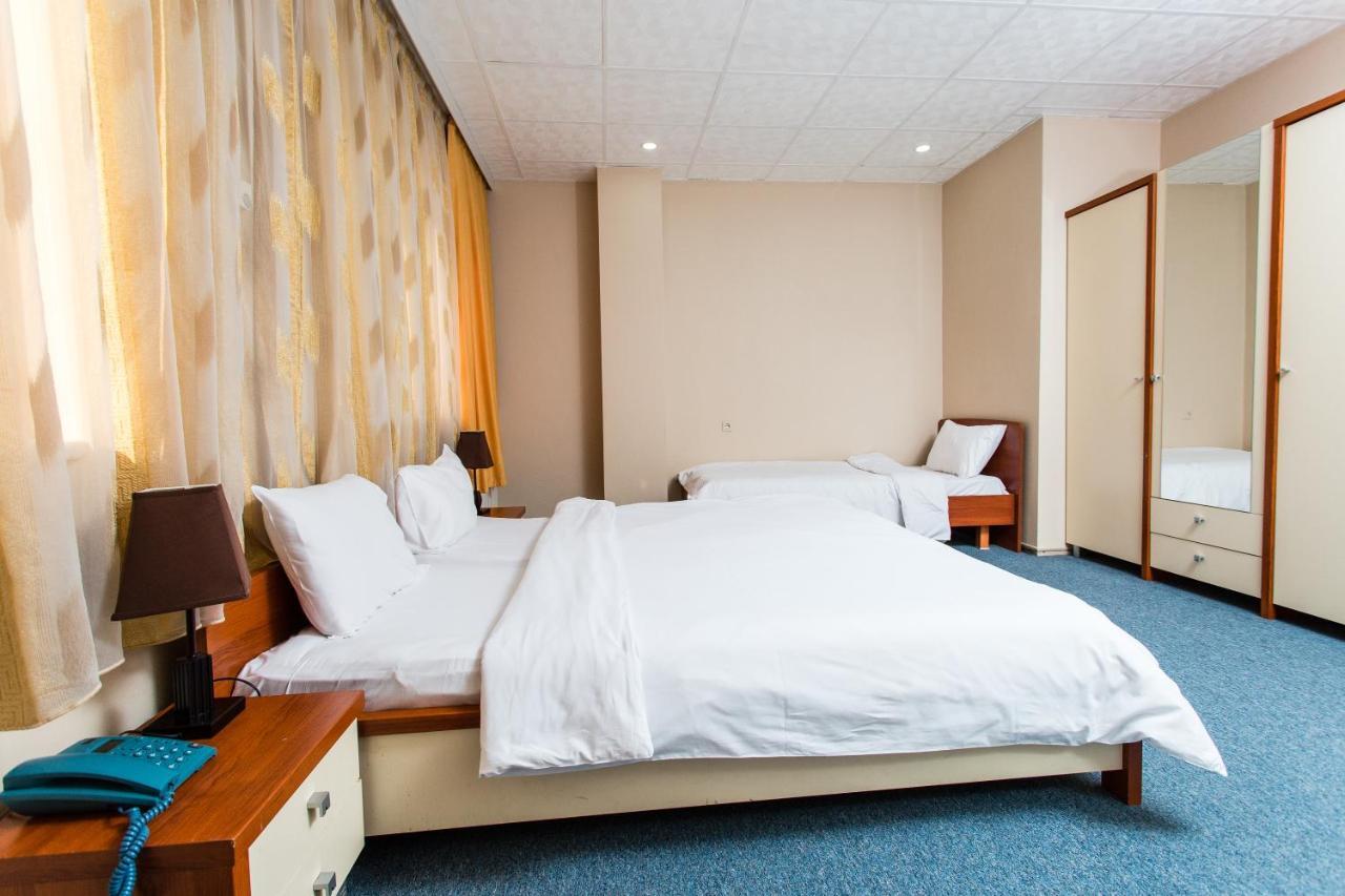 Irshad Hotel Баку Екстериор снимка